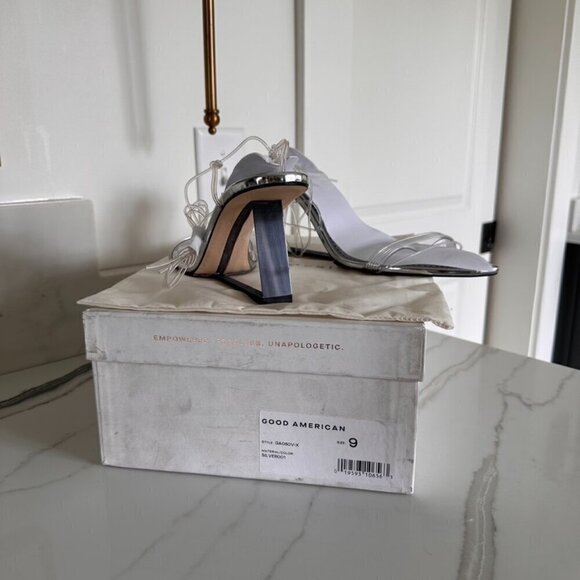 Good American GA080V Ankle Strap Wedge Sandal In Silver Size 9 - Picture 11 of 11